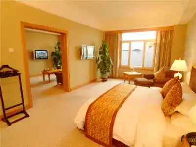Qingdao Oceanwide Elite - 6