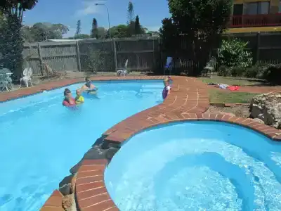 Urangan Motor Inn - 14