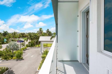Hilton Garden Inn / The Keys Collection - 27