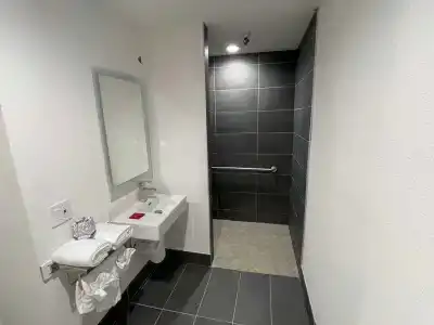 Roy Inn & Suites -Sacramento Midtown - 7