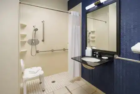 Fairfield Inn & Suites - 7