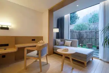Howard Johnson Huashuiwan Hot Springs Resort Chengdu - 1
