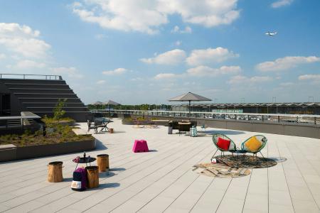 Moxy Cologne Bonn Airport - 28