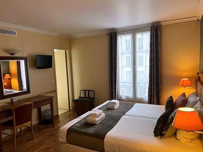 121 Paris - 16