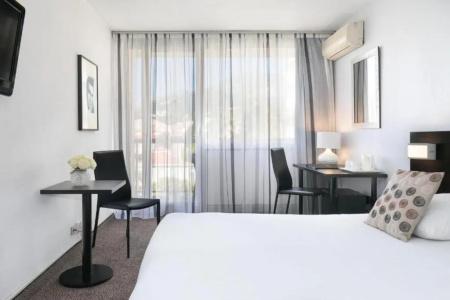 Best Western Mediterranee Menton - 73