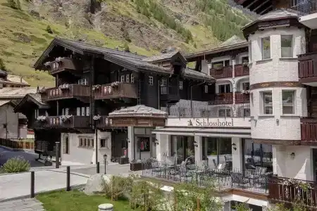 SchlossHouse Zermatt Wellbeing Rooms & Suites - 26