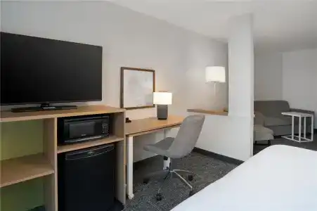 Hilton Garden Inn - 66