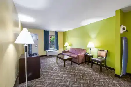 Quality Inn-Central Park Area - 83