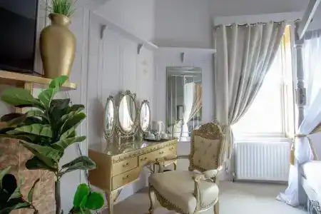 Brunswick Square & Spa - 60