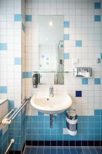 Axxe Motel Rasthof Kassel - 46