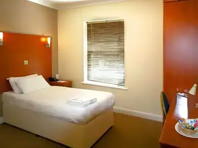 The Edgbaston Palace - 21