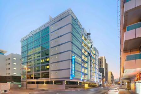 Howard Johnson Plaza by Wyndham Dubai Deira - 1