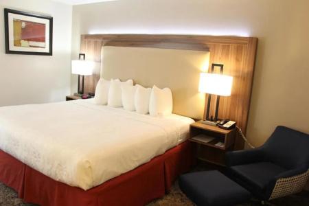 Best Western Plus Airport - Kci East - 38