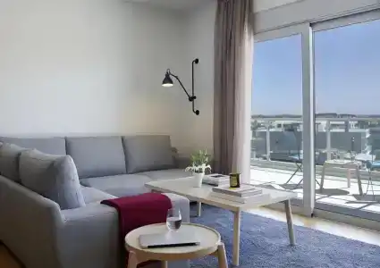 Scale Suites - 93