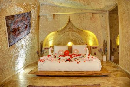Calypso Cave Suites - 75