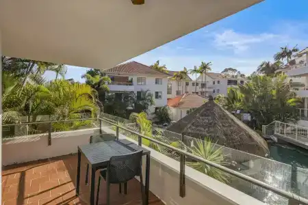 Noosa International - 44