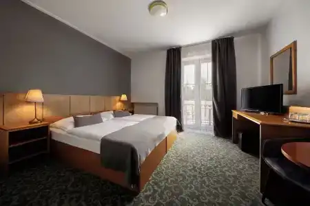 Prague Carl Inn restaurant & Free Parking - 8