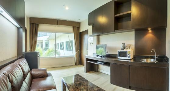 Qiu Sukhumvit - 21