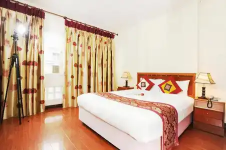 Hanoi Golden Moon Guest House & Travel - 1