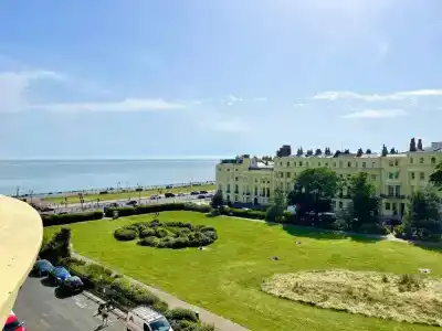 Brunswick Square & Spa - 26