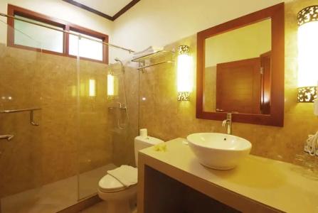 Yulia Beach Inn Kuta - 63