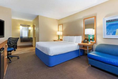 La Quinta Inn by Wyndham Ft. Lauderdale Northeast - 2