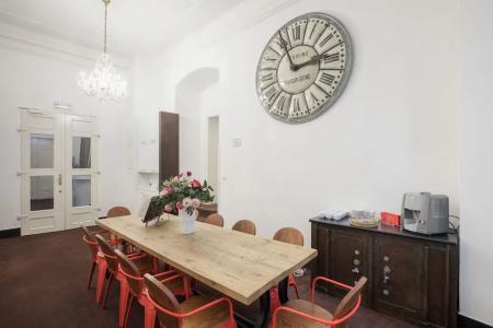 Old Town Square Residence by Emblem - 51