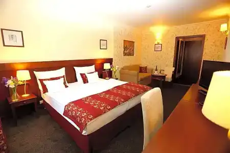 Oroszlános Borhotel - 1