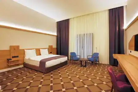 Karpalas City & Spa - 85