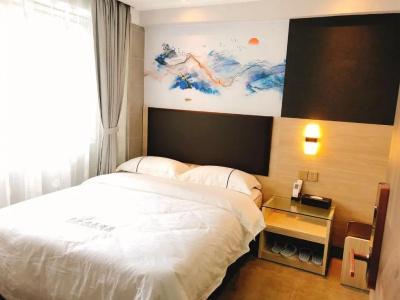 Shenzhen Hualian Boutique - 1