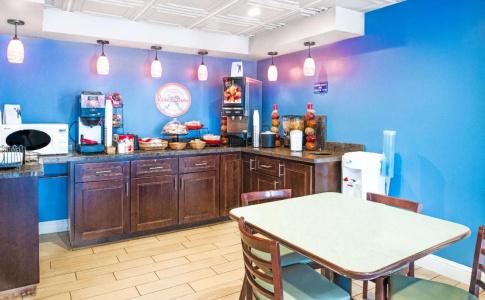 Howard Johnson by Wyndham San Francisco Marina District - 23