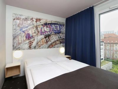 B&B Berlin Alexanderplatz - 37