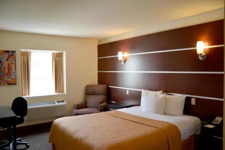Days Inn & Suites by Wyndham - 21