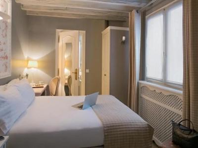Hôtel Saint Martin Bastille - 83