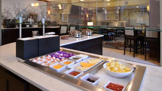 Staybridge Suites at Empire Mall, an IHG - 9