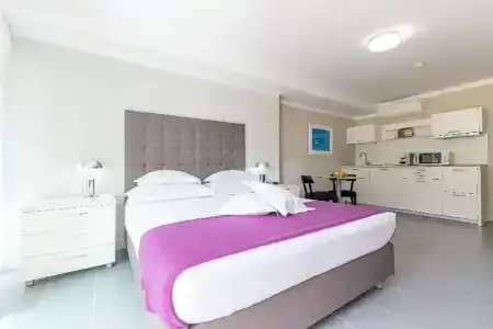The Residence - 258