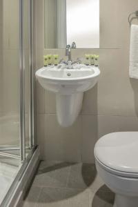 Queensway, Sure Collection by Best Western - 59