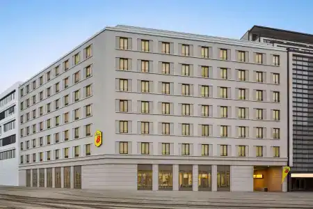 Super 8 by Wyndham Chemnitz - 0