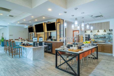 Hilton Garden Inn - 25