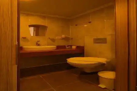 Throne Beach Resort & Spa - 8