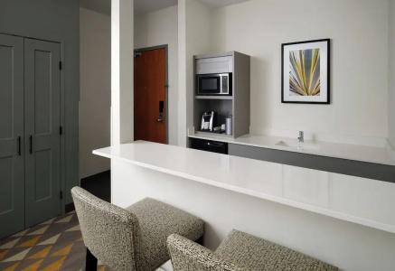 Holiday Inn, An Ihg - 145