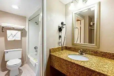 Sundial Inn - 22