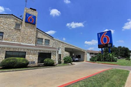 6 Austin, Tx - Central Downtown Ut - 0