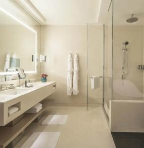 Four Seasons Dubai International Financial Centre - 72