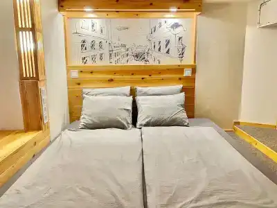 Lavender Circus Hostel, Doubles & Ensuites - 63