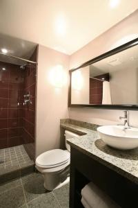 Sandman & Suites West - 9