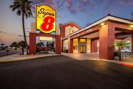 Super 8 by Wyndham Marana/Tucson Area - 21