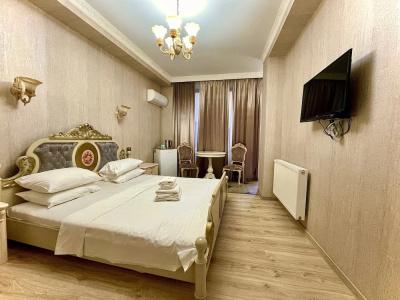 Silver 34 Boutique - 69