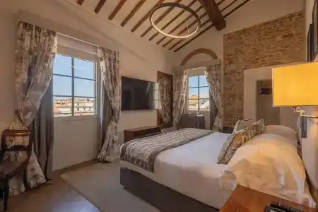 Donati Luxury Tower Suites - 129