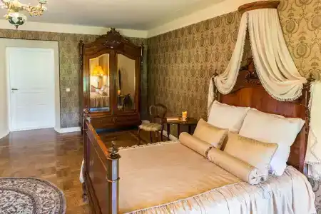 Pakruojis Manor's Palace Boutique - 74
